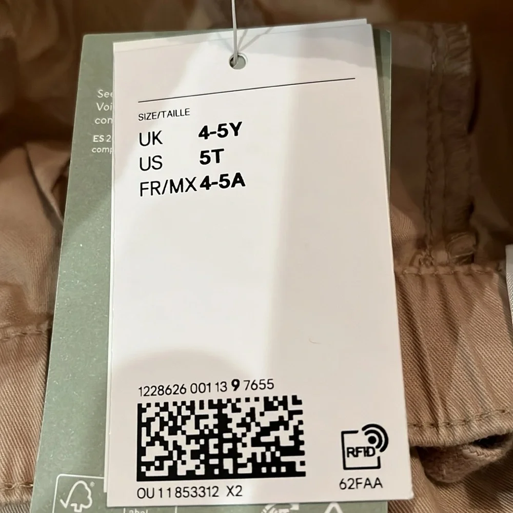 H&M Beige Twill Cargo Shorts/NWT/2T & 5T